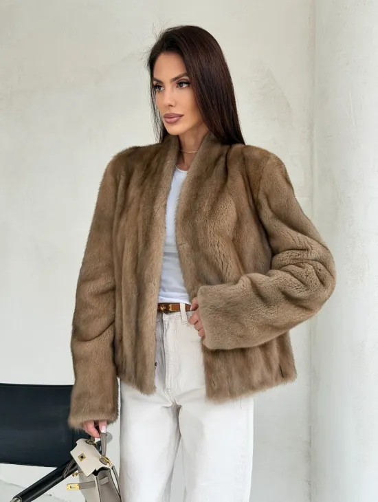 Укороченная шуба из натурального меха норки - пастель