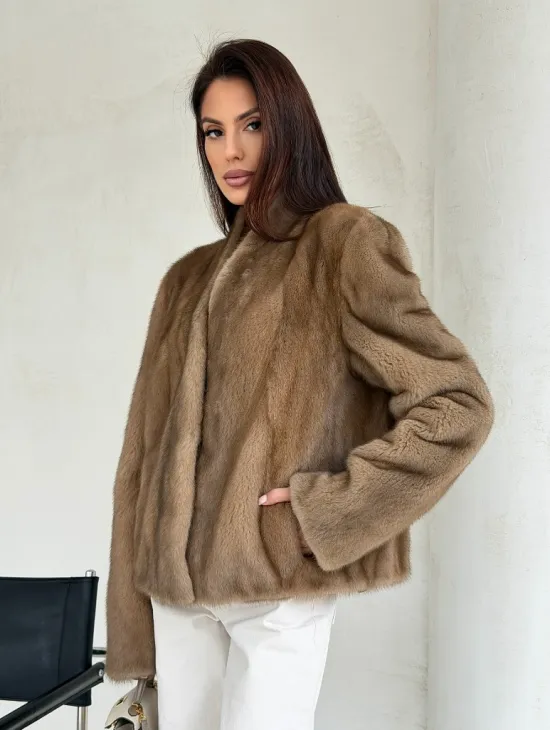 Укороченная шуба из натурального меха норки - пастель