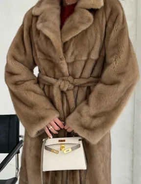 Прямая норковая шуба с меховым поясом