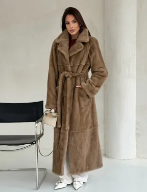 Прямая норковая шуба с меховым поясом