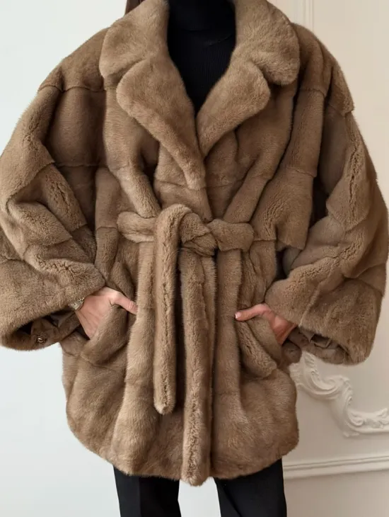 Норка пастель английский воротник летучая мышь