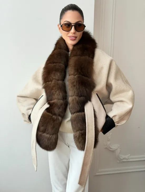 Женское шерстяное полупальто с мехом