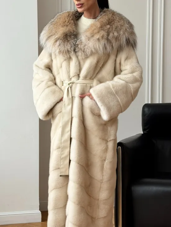 Длинная норковая шуба - капюшон из меха рыси