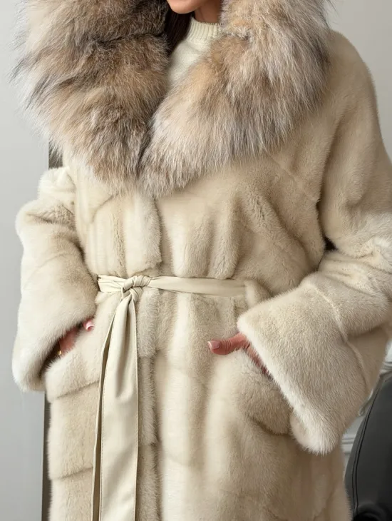 Длинная норковая шуба - капюшон из меха рыси