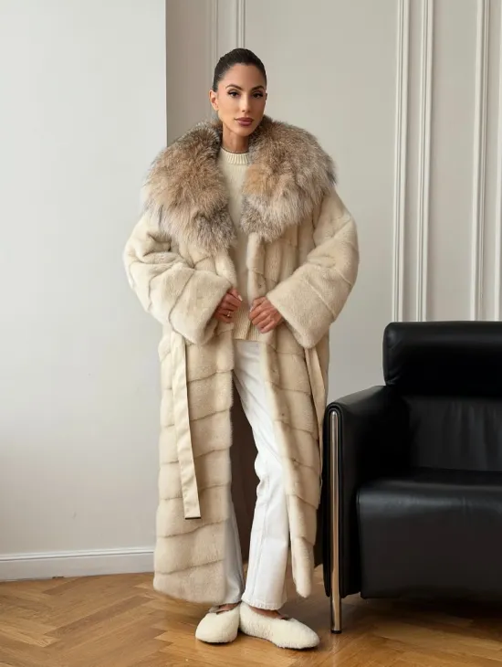Длинная норковая шуба - капюшон из меха рыси