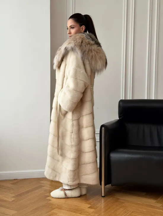 Длинная норковая шуба - капюшон из меха рыси