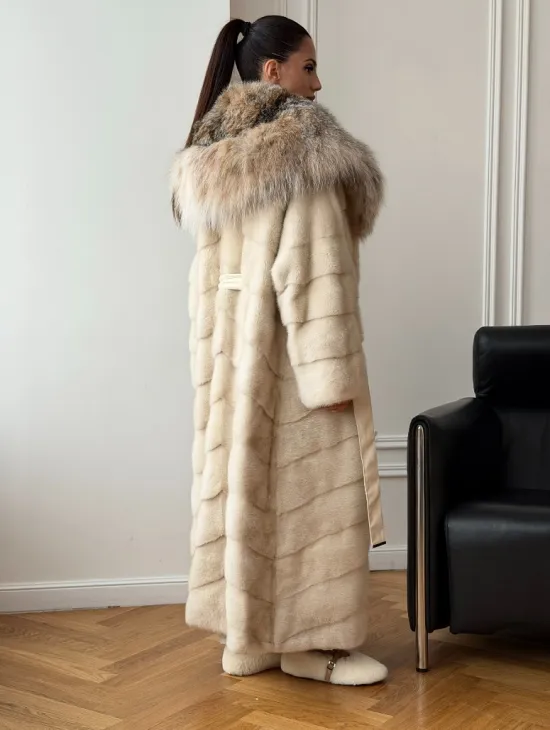Длинная норковая шуба - капюшон из меха рыси