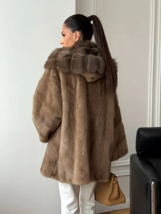 Шуба норковая с капюшоном куница