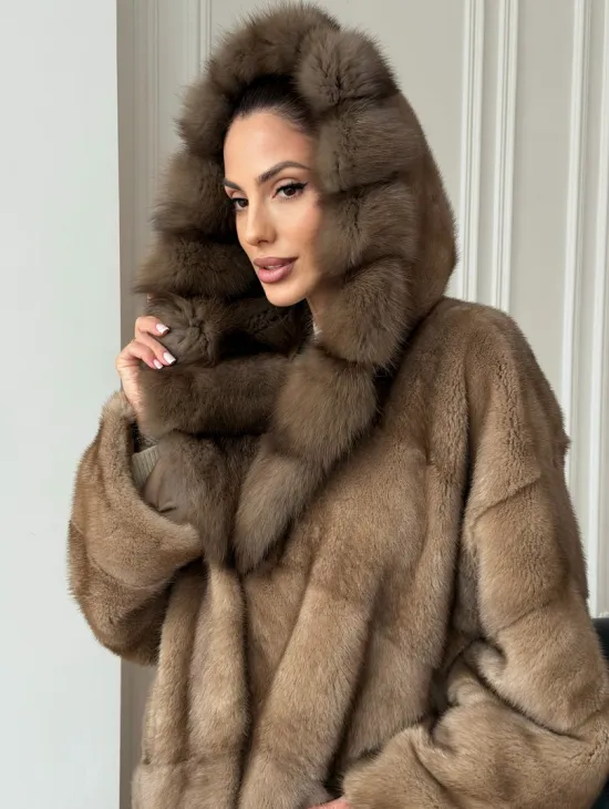 Шуба норковая с капюшоном куница