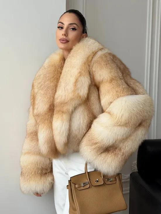 Полушубок-кроп с шалевым воротником из меха песца