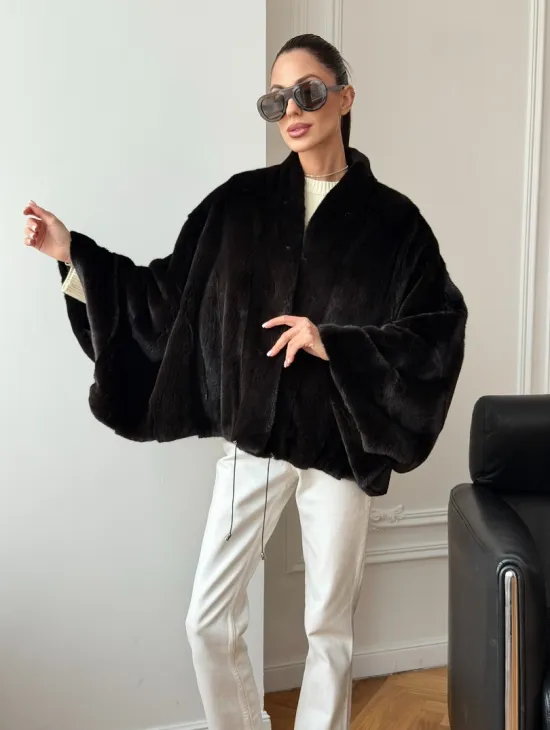Короткая норковая шуба - пончо