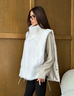 Белая норковая манишка