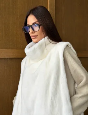 Белая норковая манишка