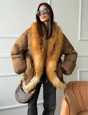 Женский пуховик оверсайз с мехом лисы