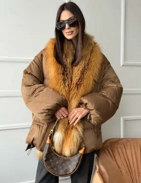 Женский пуховик оверсайз с мехом лисы
