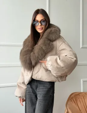 Зимний короткий пуховик с мехом - оверсайз
