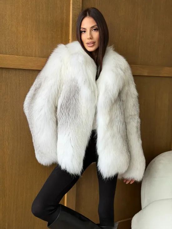 Белый полушубок из крестовой лисы - английский воротник