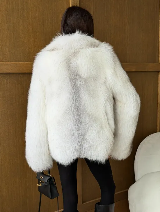 Белый полушубок из крестовой лисы - английский воротник