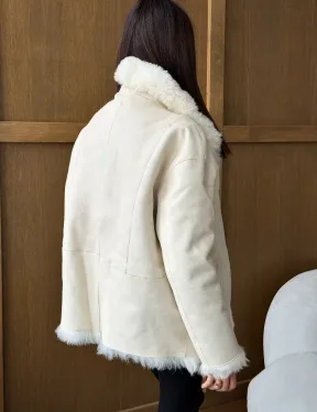 Светлая женская двухсторонняя дубленка