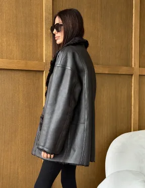 Коричневая двухсторонняя дубленка на овчине тиградо