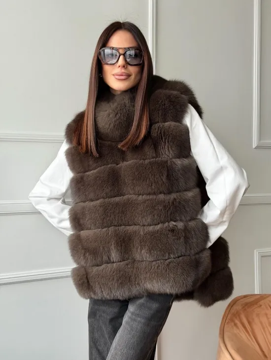 Меховая манишка под соболь из песца