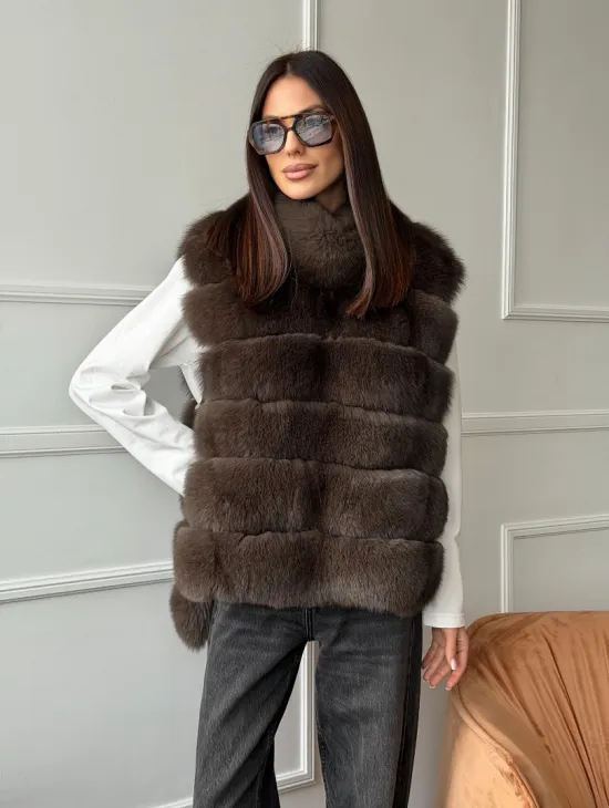 Меховая манишка под соболь из песца