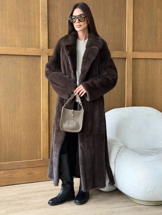 Норковая шуба - прямой крой с меховым поясом