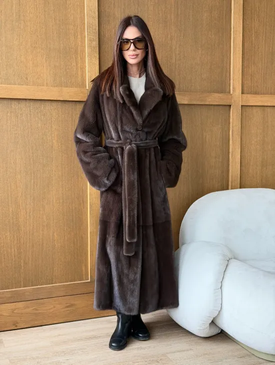 Норковая шуба - прямой крой с меховым поясом