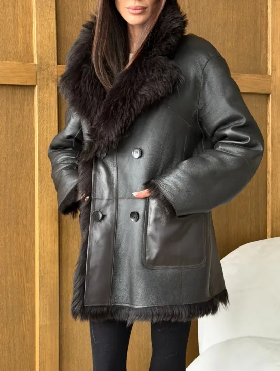 Двухсторонняя коричневая дубленка