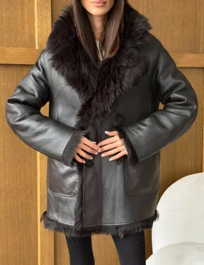 Двухсторонняя коричневая дубленка