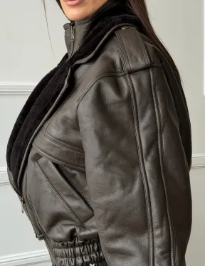 Стильная куртка - дубленка из овчины