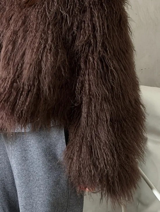 Модный полушубок из ламы