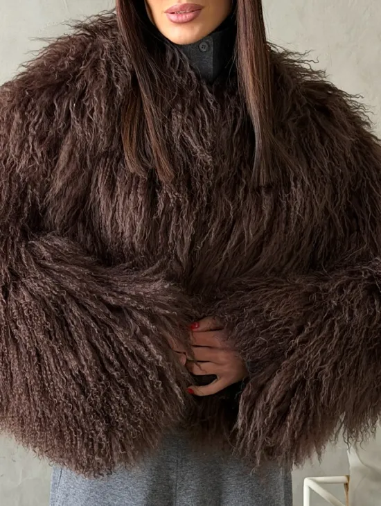 Модный полушубок из ламы