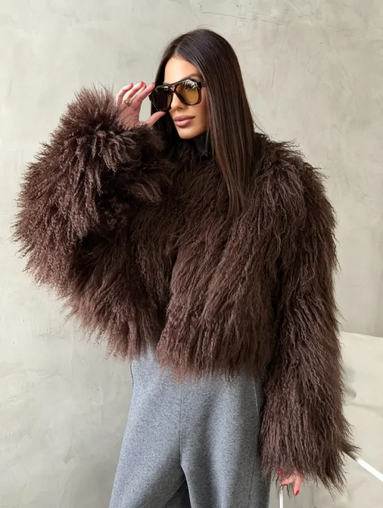 Модный полушубок из ламы