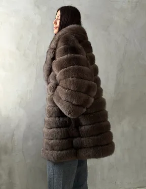 Шуба из песца под соболь - английский воротник