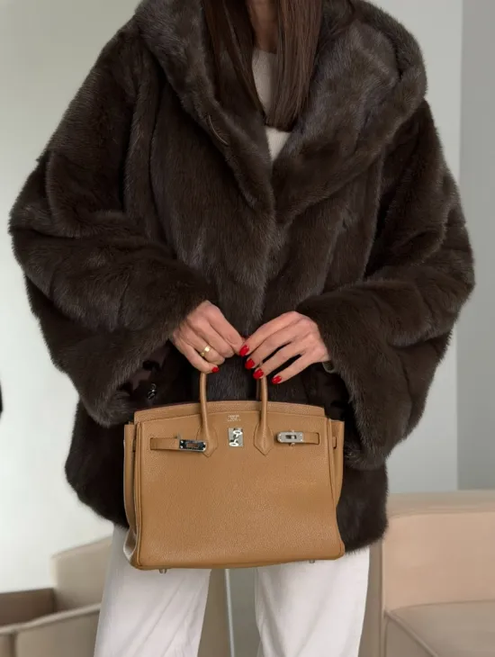 Зимняя норковая шуба с капюшоном