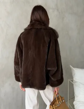 Короткий норковый жакет с воротником из куницы