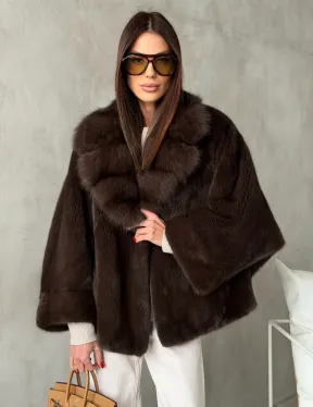 Короткий норковый жакет с воротником из куницы