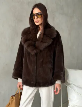 Короткий норковый жакет с воротником из куницы