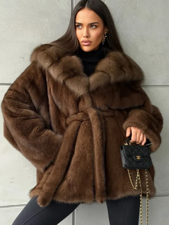 Полушубок норковый летучая мышь - капюшон куница