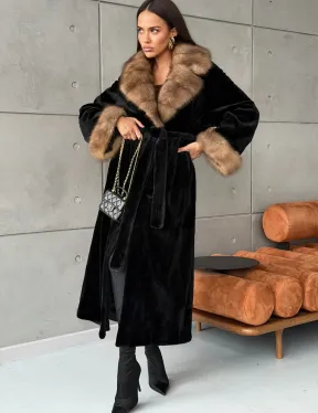 Шуба из чёрной стриженой норки, воротник и манжеты из куницы