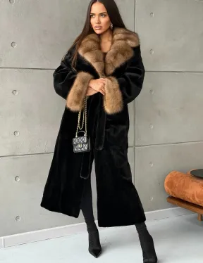 Шуба из чёрной стриженой норки, воротник и манжеты из куницы