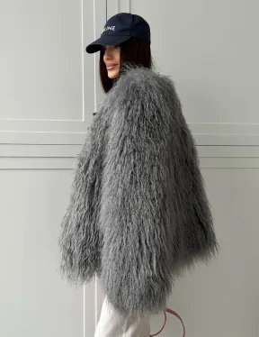 Серая шуба из натурального меха ламы