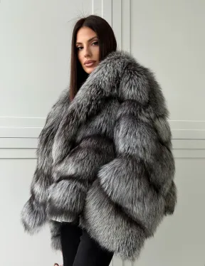 Полушубок из натурального меха чернобурки