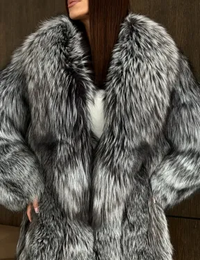 Женская шуба из чернобурки