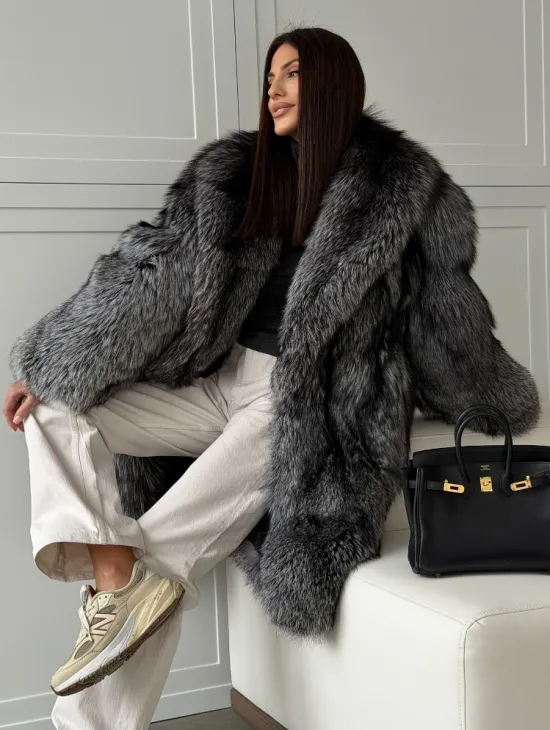 Шикарная шуба из чернобурки