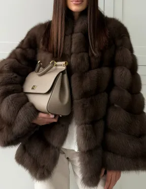 Женская шуба из меха куницы