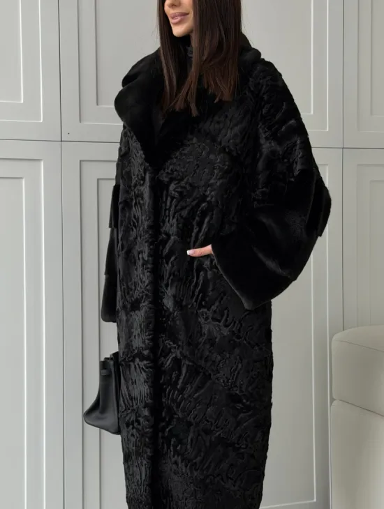 Черная шуба из каракуля с норкой