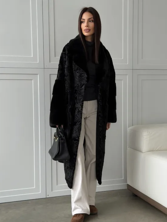 Черная шуба из каракуля с норкой