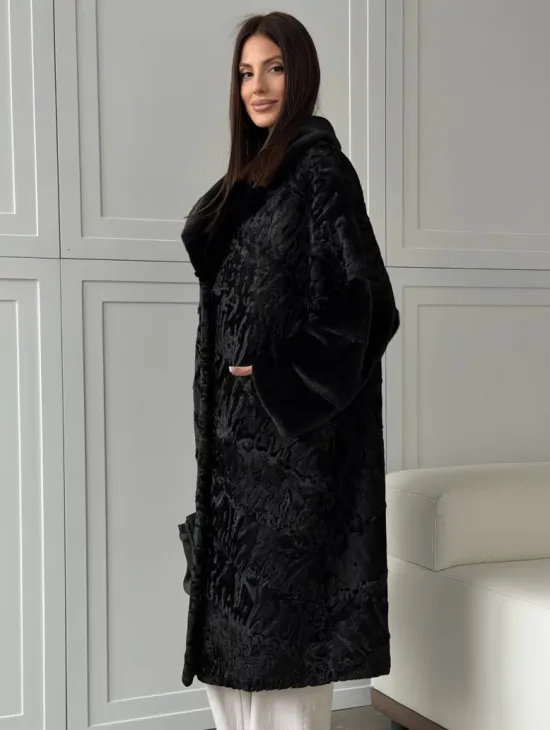 Черная шуба из каракуля с норкой